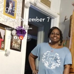 Meet your Posher, Andrea-kamariah